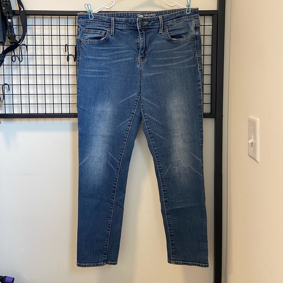 NWOT‎ | GAP women’s girlfriend medium wash jeans — size 10 - Picture 1 of 7